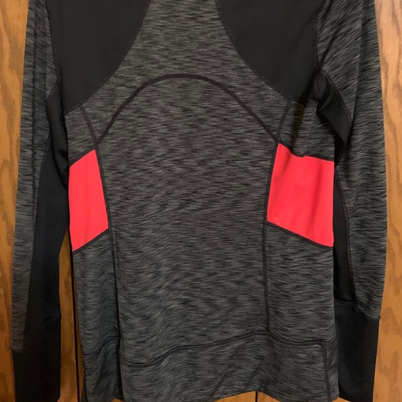 Workout jacket - Picture 2 of 2